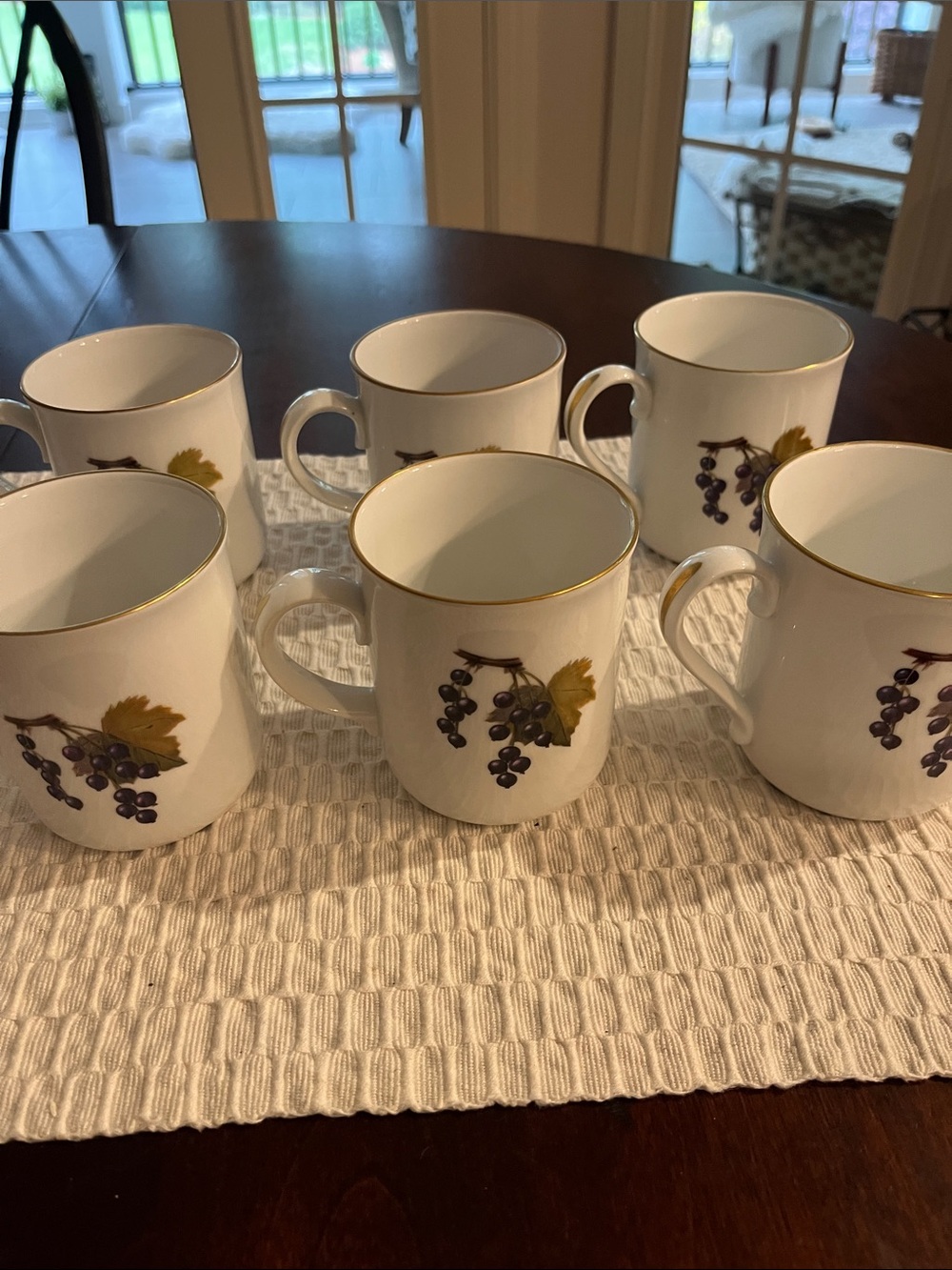 Evesham by Royal Worcester bundle of six mugs - Picture 4 of 6